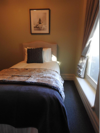 Bedroom 4, Bull and Mouth Hotel Maryborough Victoria, C. Goldfields - M'borough