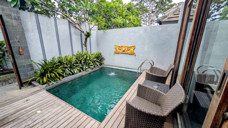 Swimming Pool 2