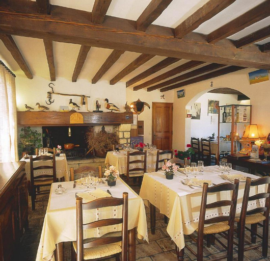 Food & Drinks 3, Auberge de la Fadaise, Bouches-du-Rhône