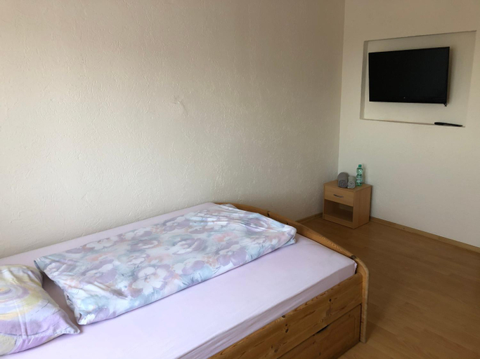 Bedroom 2, M/P, Duisburg
