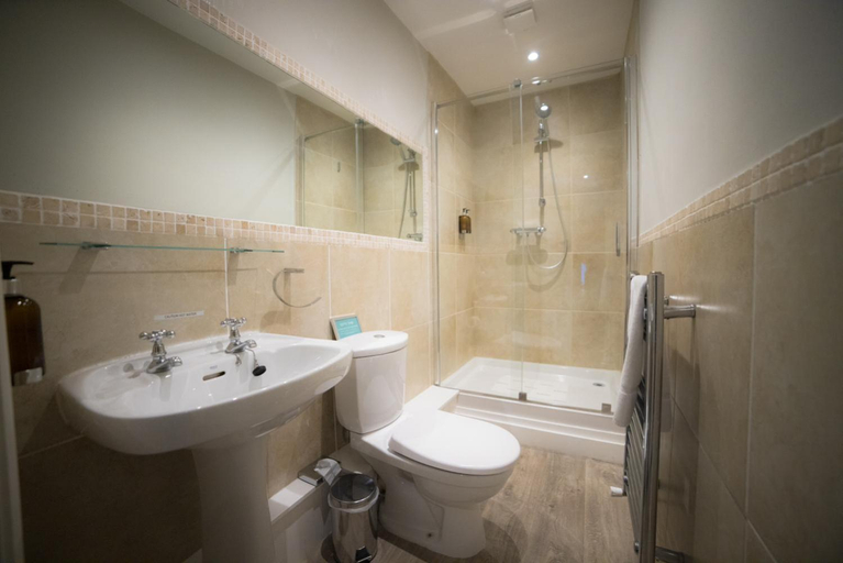 Bathroom 3, The Mardale Inn, Cumbria