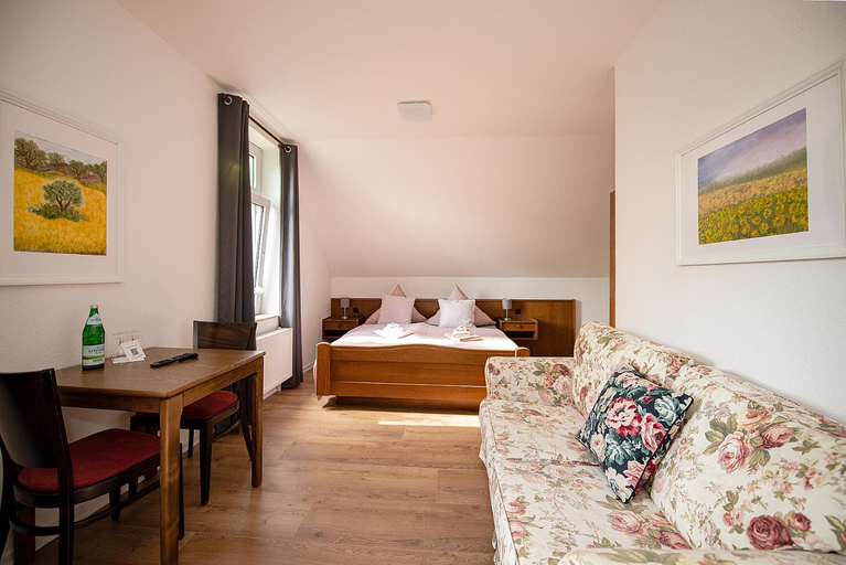 Bedroom 4, Rehlinger Hof, Lüneburg