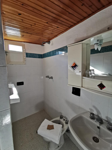 Bathroom 3, Hotel La Maggioressa, Napoli