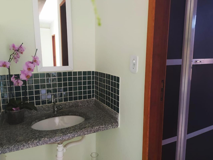 Bathroom, Paradise Hostel e Suites, Itatiaia