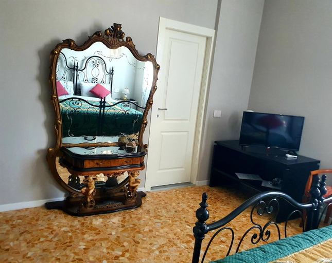 Others 3, la Brunita, Reggio Nell'Emilia