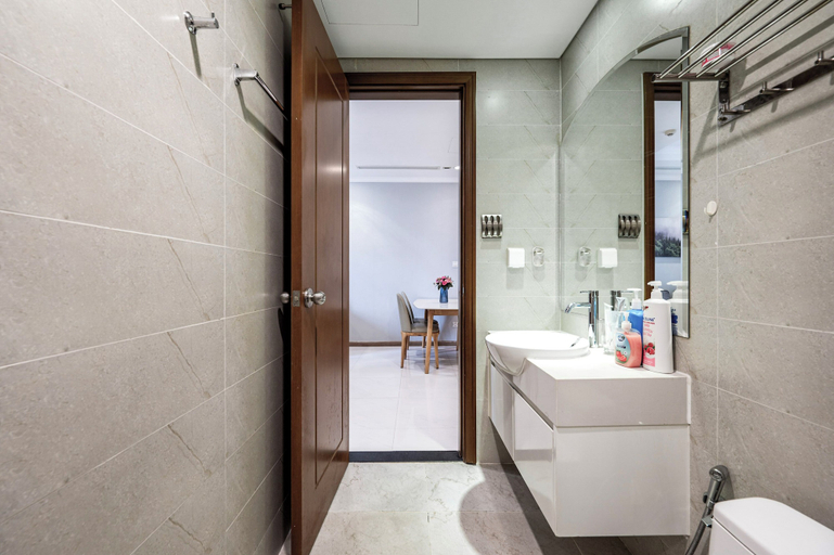 Bathroom 4, Vinhomes Central Park Apartment by Hava, Bình Thạnh