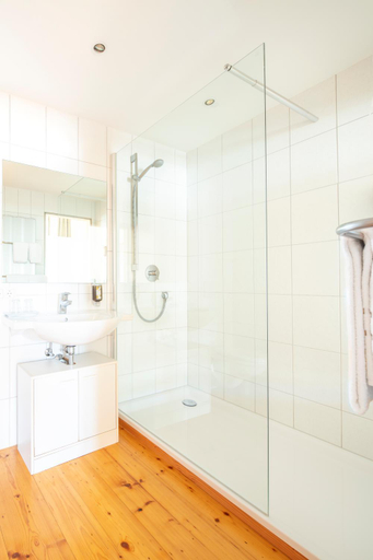 Bathroom 2, Hotel Centgraf, Miltenberg