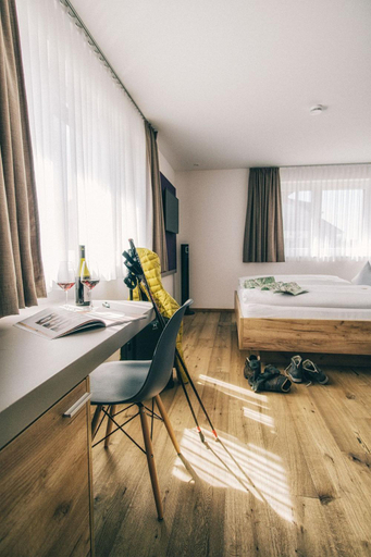 Bedroom 3, Hotel Restaurant Kochschule Rossle, Emmendingen
