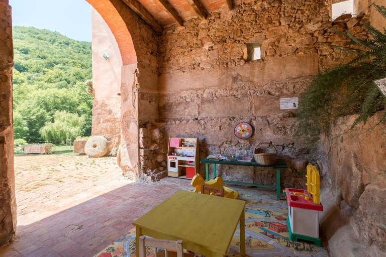 Others 3, Can Sola La Vall de Bianya, Girona