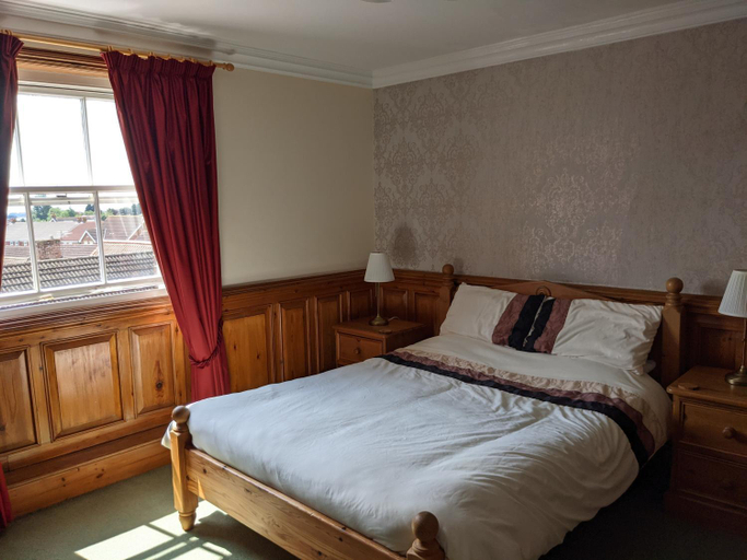 Others 2, The Londesborough Arms bar with en-suite rooms, East Riding of Yorkshire