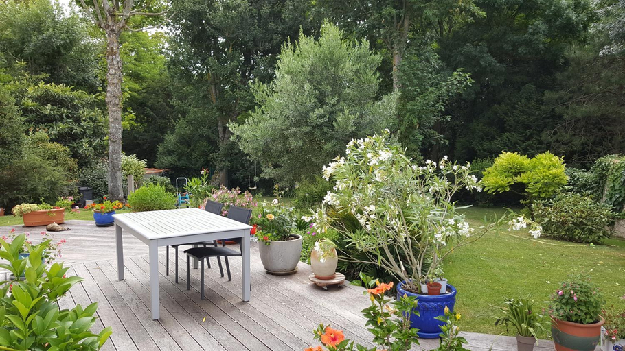 Others 5, Castel Parc, Charente-Maritime