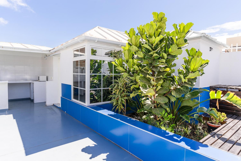 Sport & Beauty 3, Guest house Villa Neon Tenerife, Santa Cruz de Tenerife