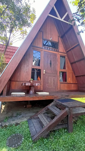 Exterior & Views 24