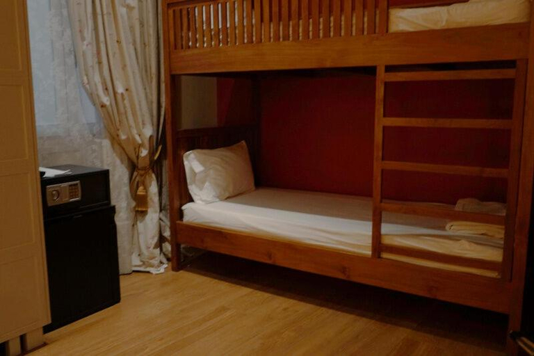Bedroom 3, PEPO'S GUESTHOUSE, West Greece