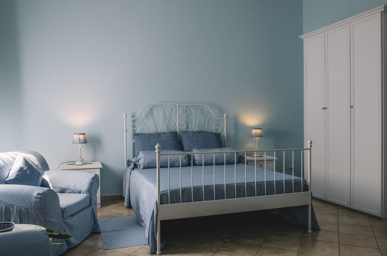 Others 5, B&B Anthea, Catania