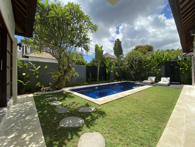 Sport & Beauty 2, Spacious Villa in Petitenget Top Location, Badung