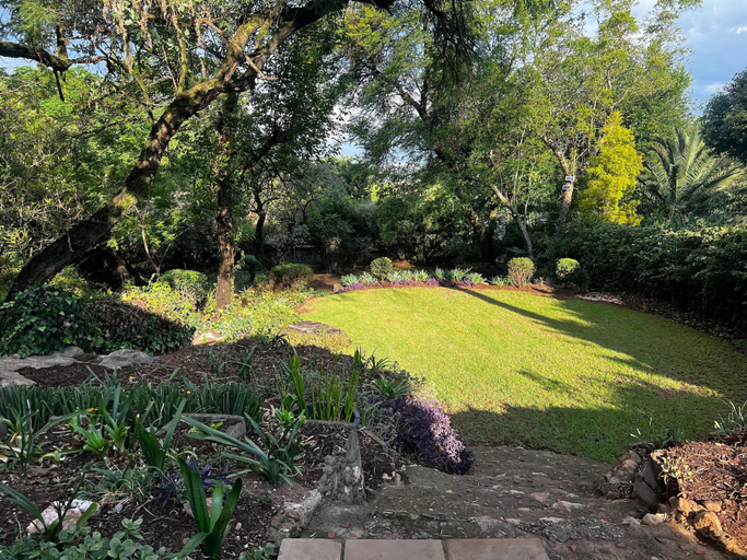 Others 4, Bryanston Luxurious 4-Bed Villa, City of Johannesburg