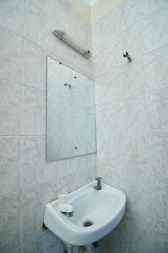 Bathroom 3, Mombasa Railway Gardens Hotel, Mvita