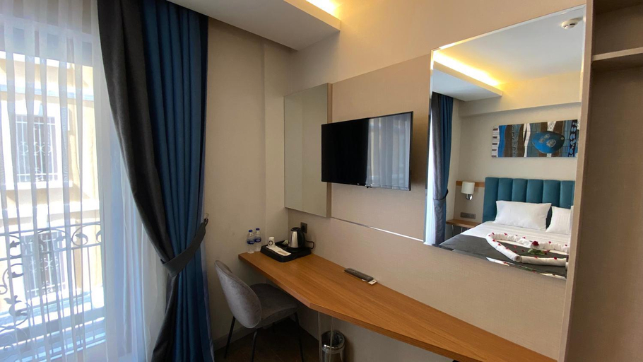 Bedroom 2, Mithras Hotel, Konak