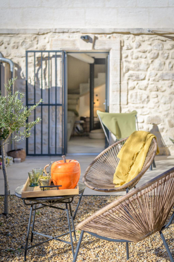 Others 5, L'annexe des Alpilles, Bouches-du-Rhône