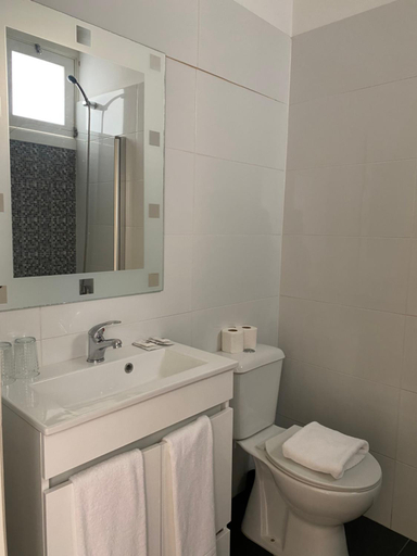 Bathroom 2, GuestHouse Marques, Porto