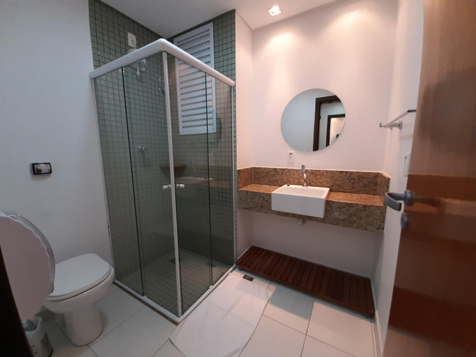 Bathroom 4, Colonia de Ferias Sindi Fast, Peruíbe