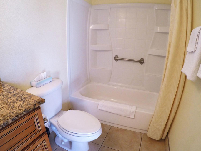 Bathroom 2, Island Gulf Resort, Pinellas