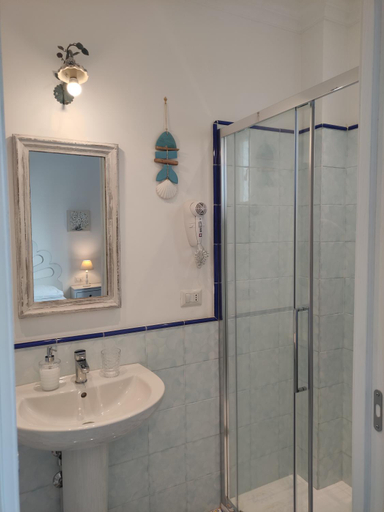 Bathroom 5, Villa Cristina, Napoli