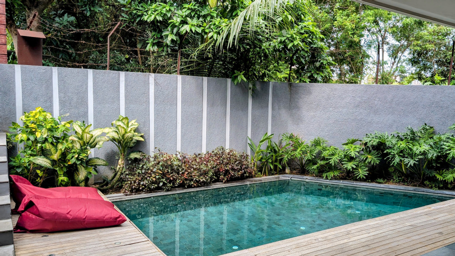 Swimming Pool 7