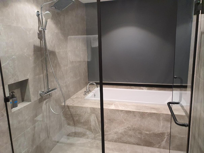 Bathroom 3, Sun Residence, Hải An