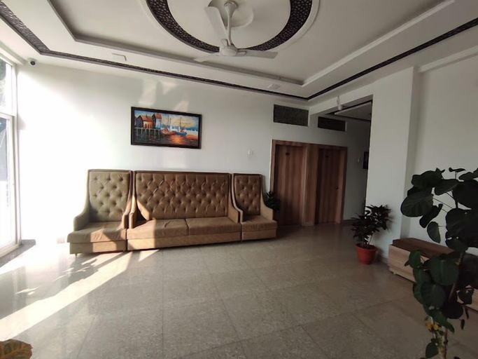 Others 4, Hotel Lakeview, Chhatarpur