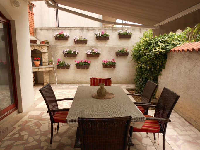 Others 4, Apartments Amfa, Biograd na Moru