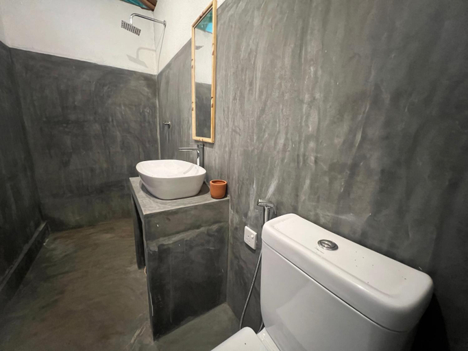 Bathroom, Anestwella, Tangalle