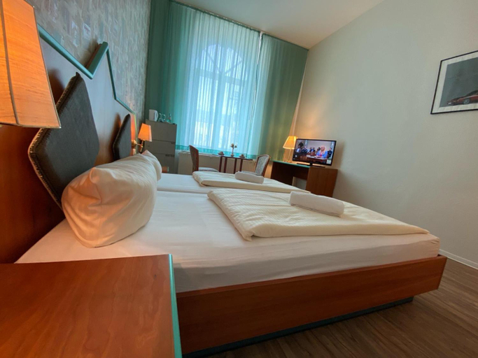 Others 5, Rathaushotel, Erzgebirgskreis