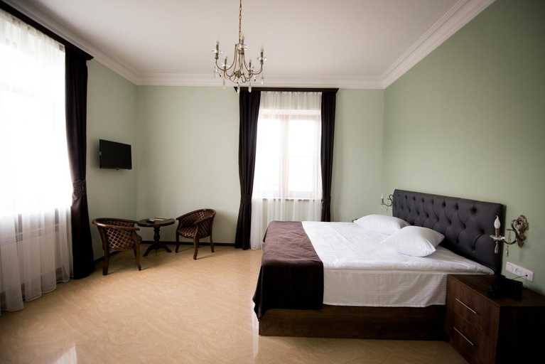 Bedroom 2, Royal Palace Hotel
