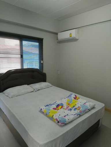 Bedroom 12