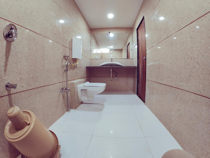 Bathroom 3, Hotel Nawanagar Residency, Jamnagar