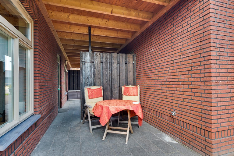 Others 5, Lokven Hoeve, Maasdonk