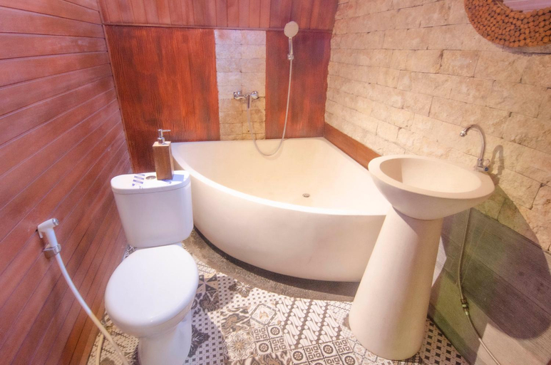 Bathroom 3, Kubu Kayana Batuan, Gianyar