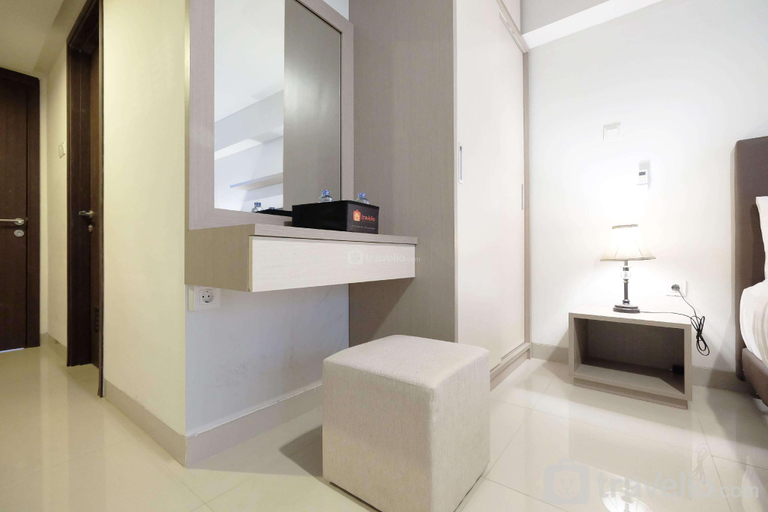 Bathroom, Modern Studio The H Residence By Travelio, East Jakarta