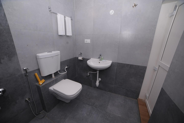 Bathroom 4, The Base Inn, Viluppuram