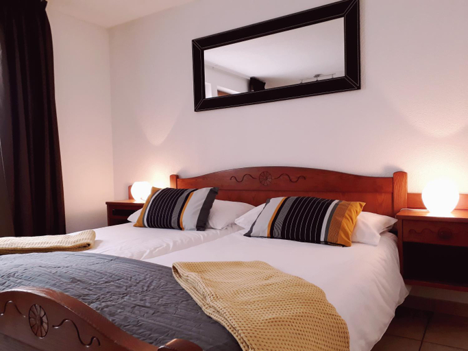 Bedroom 3, Hotel de Fully, Martigny