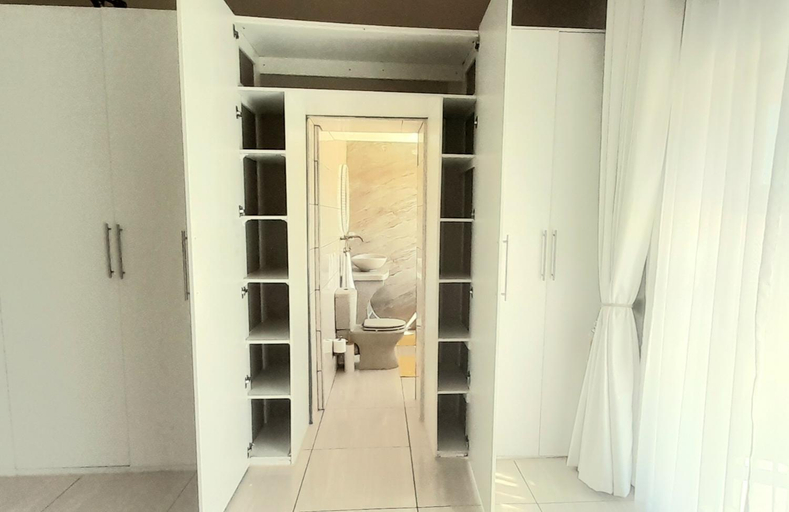 Others 3, The Dream Guesthouse, Gert Sibande