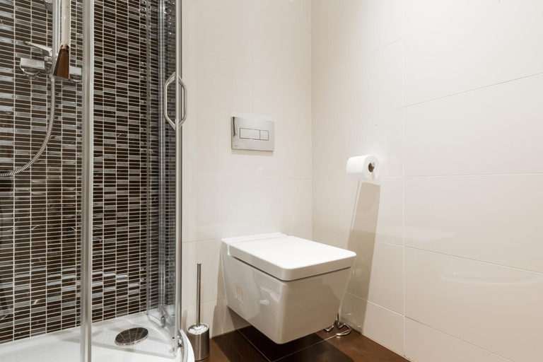 Bathroom 3, Prague Days - Sunny Riverside Apartments, Praha 5