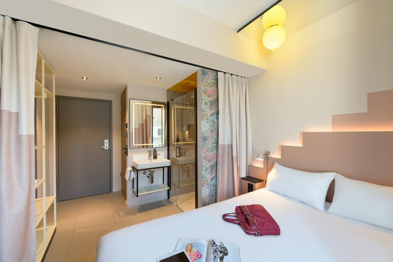 Bedroom 30