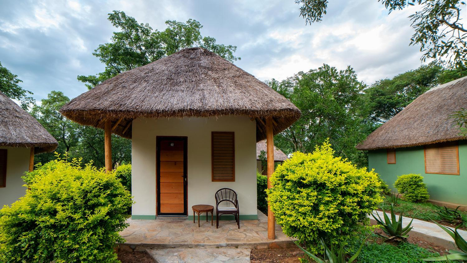 Exterior & Views 1, Sambiya River Lodge, Kibanda