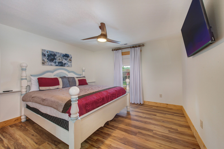 Bedroom 3, Aqua Vitae, Sevier