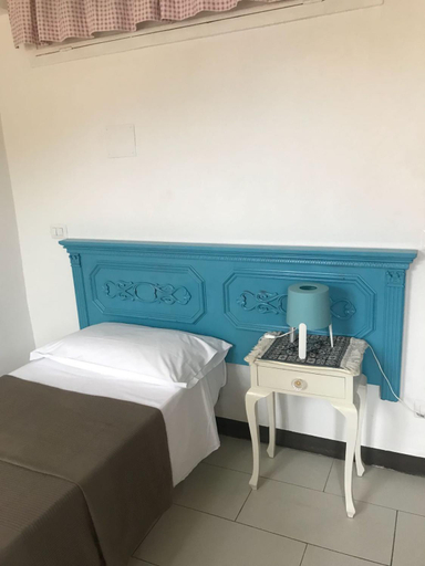 Others 5, Mavi's bedrooms, Lucca