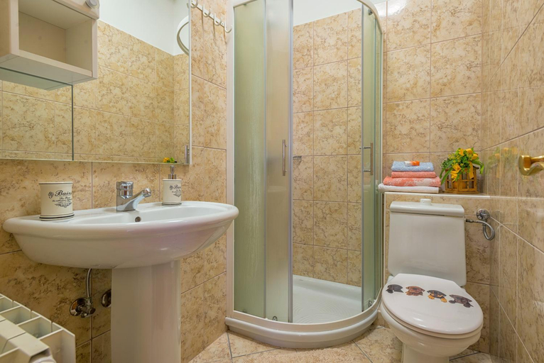 Bathroom 2, Apartment Majoran, Pula