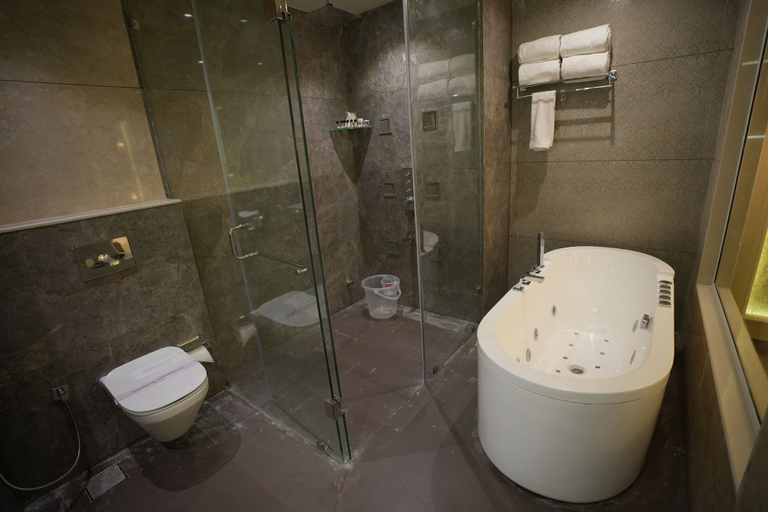 Bathroom, Hotel Ramvan, Jhansi